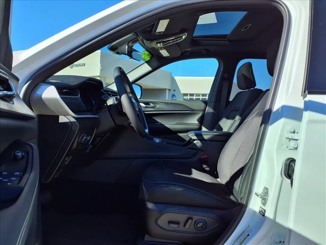 new 2025 Jeep Grand Cherokee L car, priced at $41,504