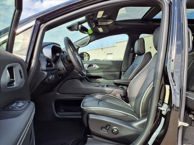 new 2026 Chrysler Pacifica car, priced at $47,685