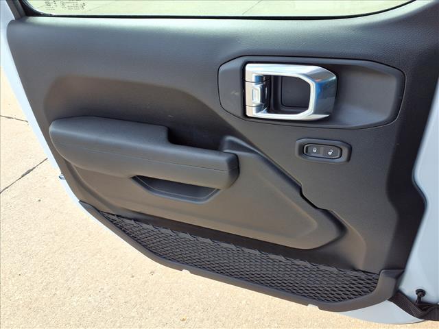 new 2026 Jeep Wrangler car, priced at $43,364