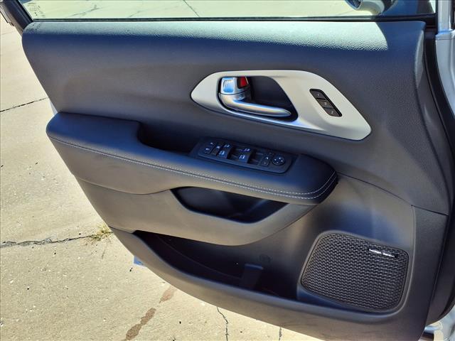 new 2026 Chrysler Pacifica car, priced at $52,659