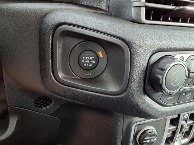 new 2025 Jeep Wrangler car, priced at $45,597