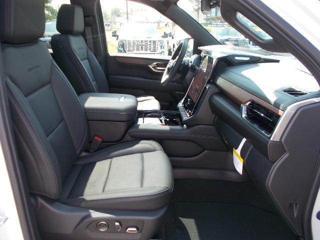 new 2025 GMC Yukon car, priced at $86,320