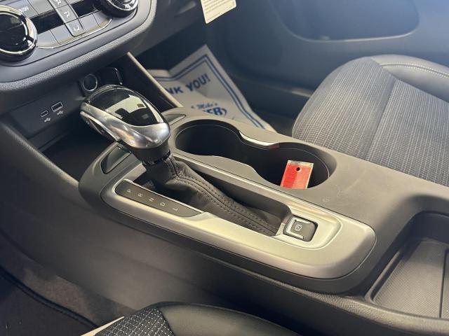 new 2025 Buick Envista car, priced at $24,014