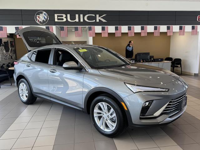 new 2025 Buick Envista car, priced at $24,014