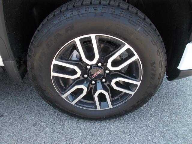 new 2025 GMC Sierra 1500 car, priced at $65,715