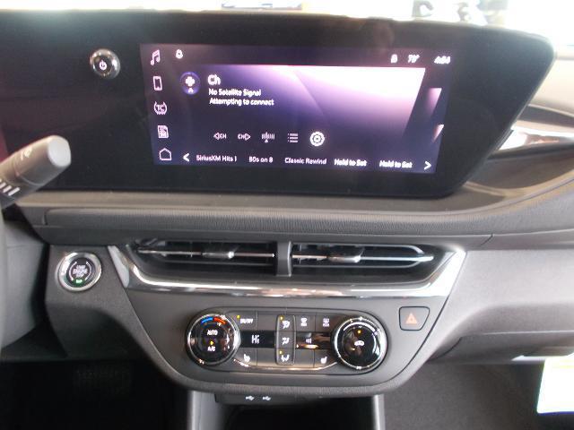 new 2025 Buick Envista car, priced at $25,915