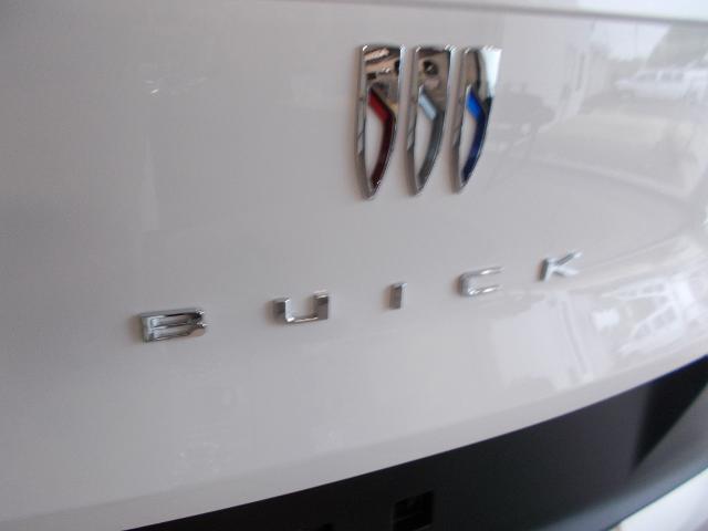 new 2025 Buick Envista car, priced at $25,915