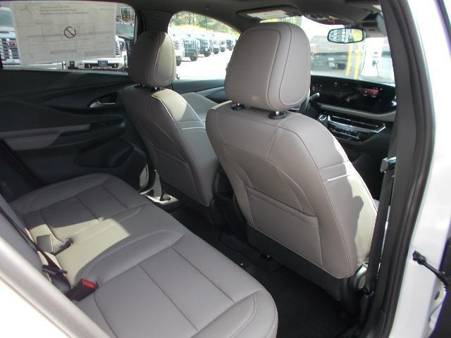 new 2025 Buick Envista car, priced at $31,215
