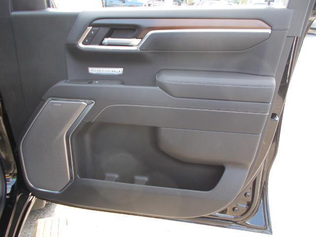new 2025 GMC Sierra 1500 car, priced at $71,750