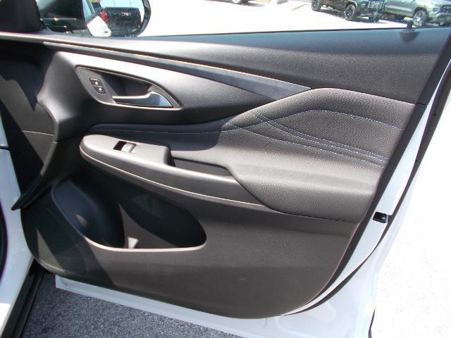 new 2025 Buick Envista car, priced at $27,194