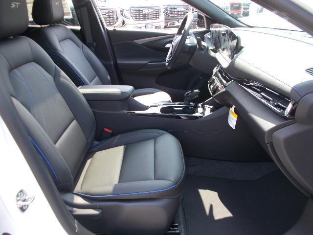 new 2025 Buick Envista car, priced at $27,194