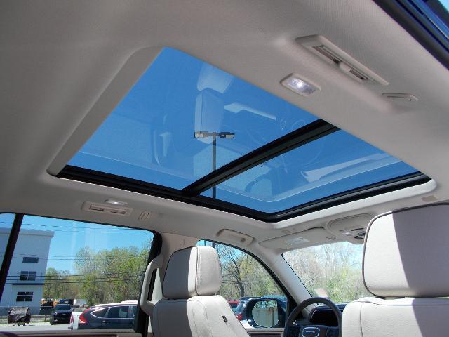 used 2022 GMC Yukon car, priced at $66,874