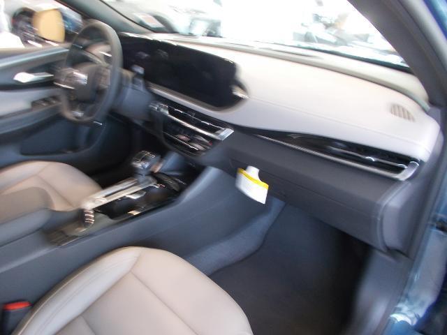 new 2025 Buick Envista car, priced at $29,304