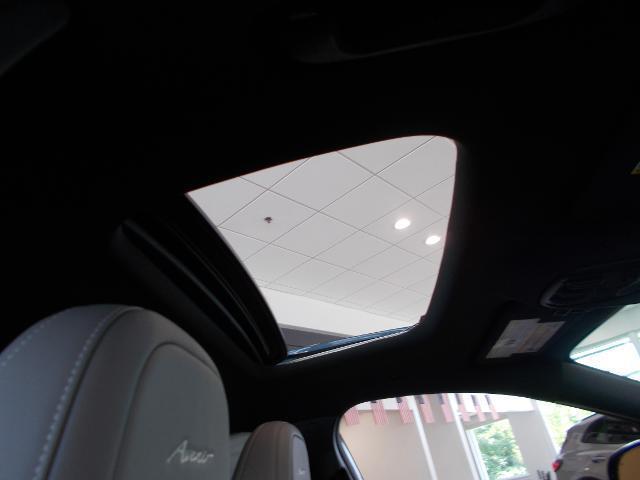 new 2025 Buick Envista car, priced at $29,304