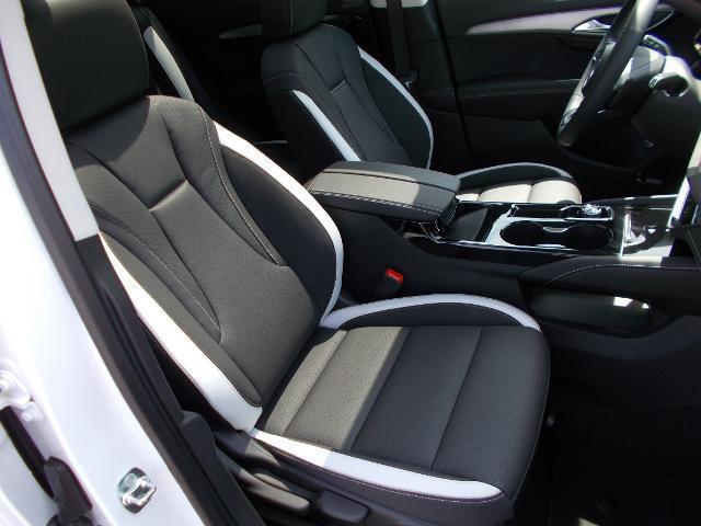 new 2025 Buick Envision car, priced at $40,214