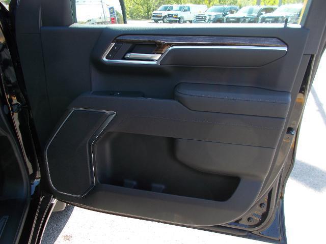 new 2025 GMC Sierra 1500 car, priced at $53,944