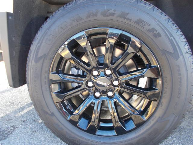 used 2022 GMC Canyon car, priced at $34,869