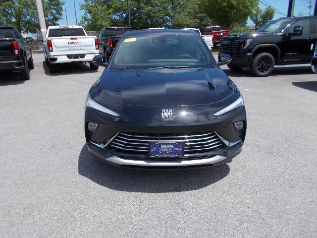 new 2025 Buick Envista car, priced at $26,290