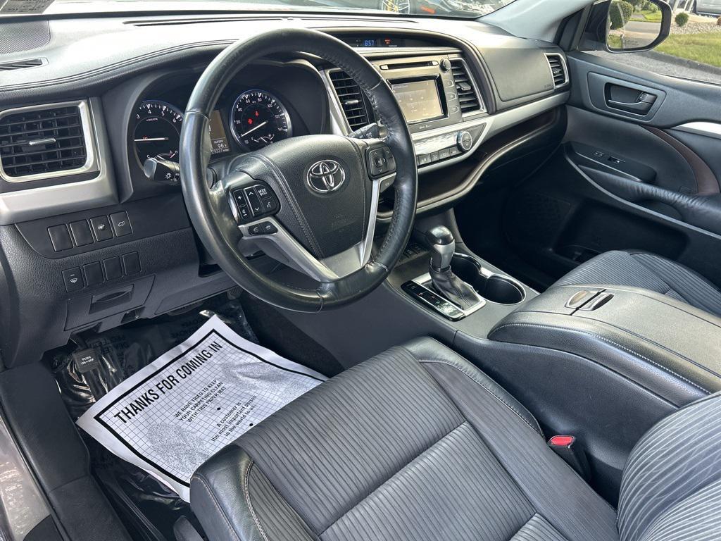 used 2014 Toyota Highlander car, priced at $14,500