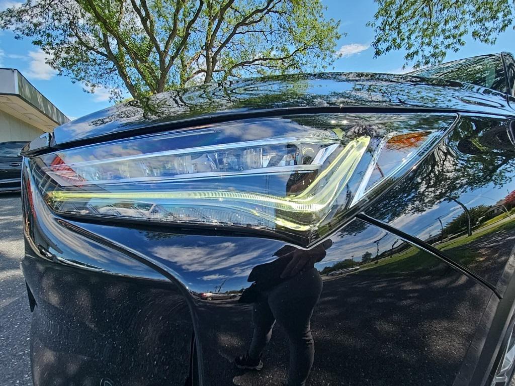 used 2022 Acura MDX car, priced at $33,000