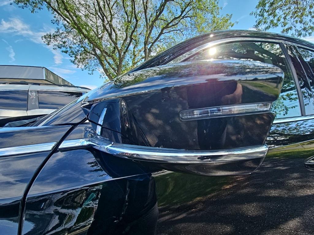 used 2022 Acura MDX car, priced at $33,000