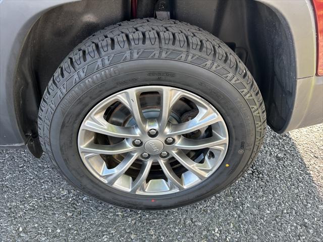 used 2019 Jeep Cherokee car, priced at $15,800