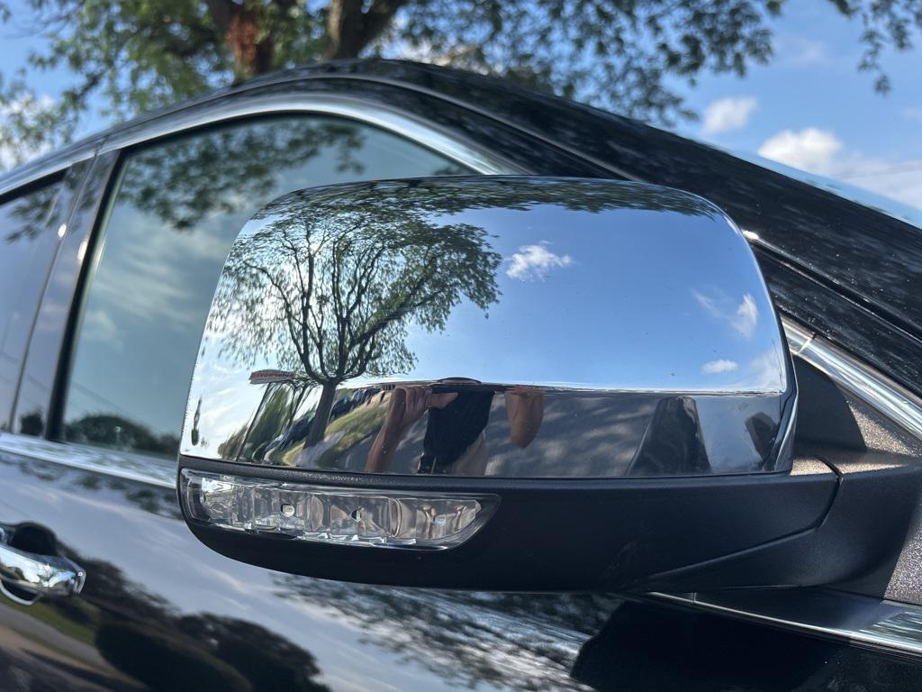 used 2019 Jeep Grand Cherokee car, priced at $19,000