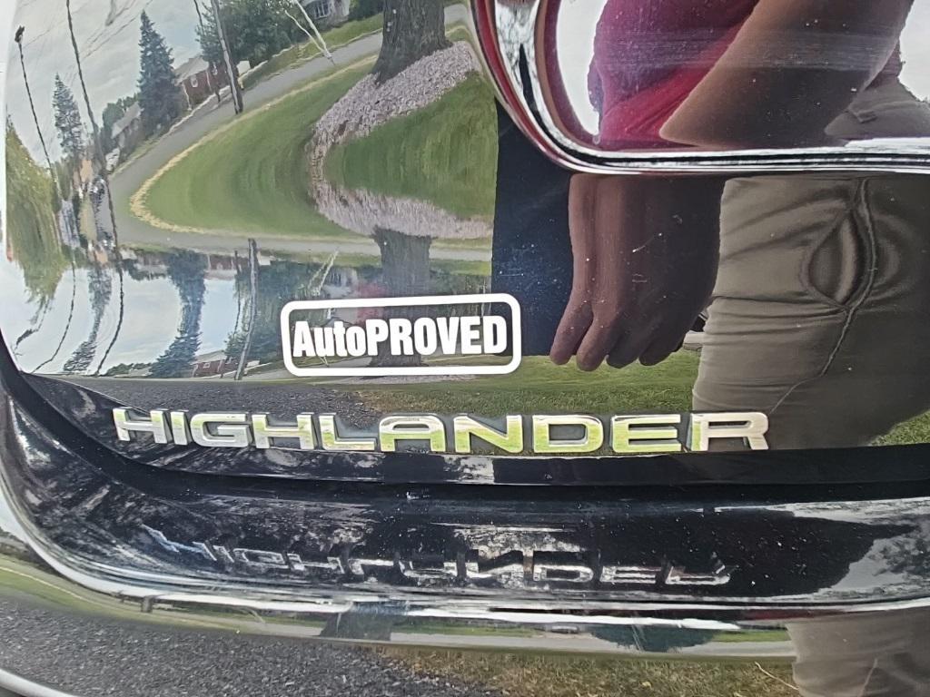 used 2021 Toyota Highlander car, priced at $29,000