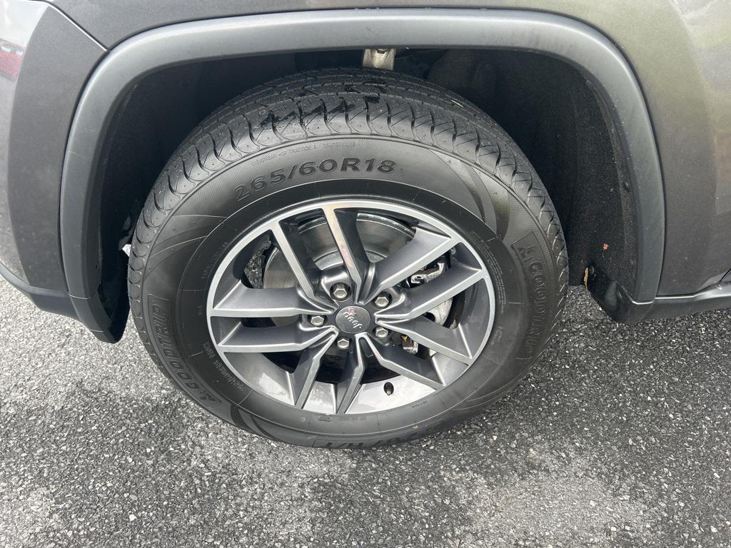 used 2018 Jeep Grand Cherokee car, priced at $14,600
