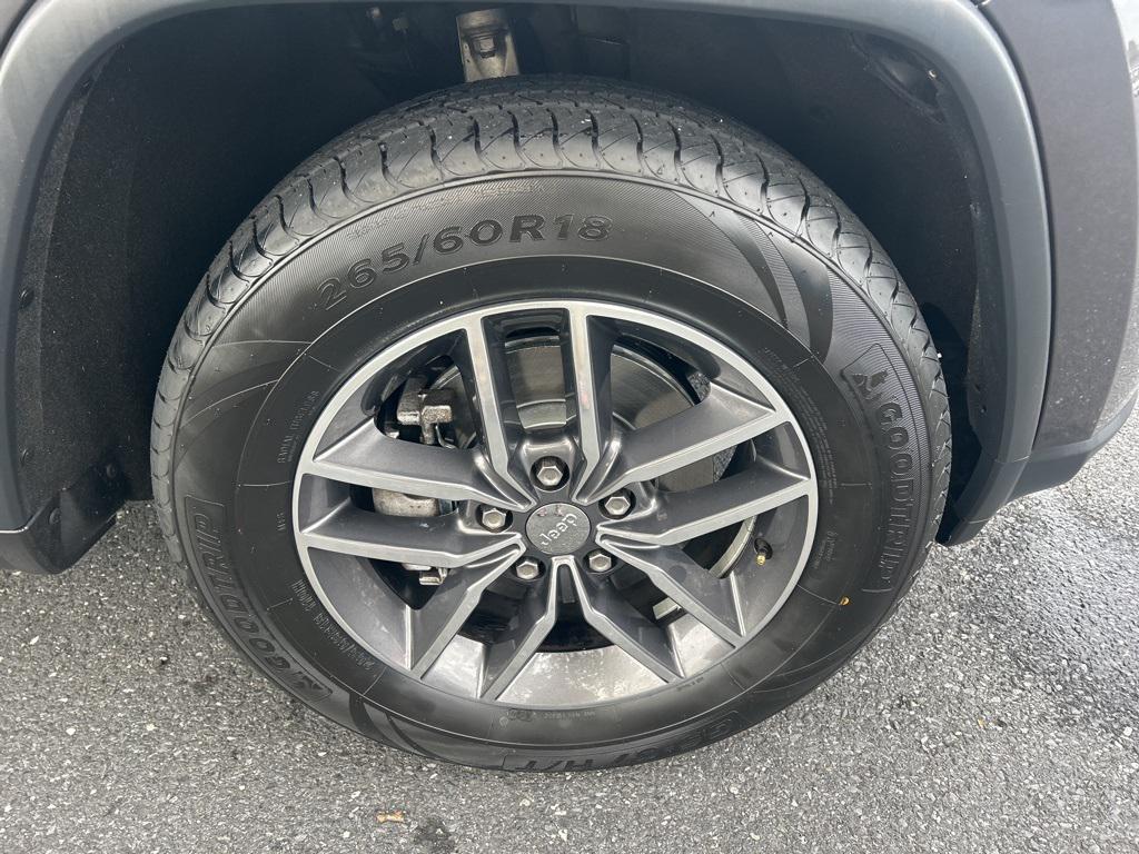used 2018 Jeep Grand Cherokee car, priced at $14,600
