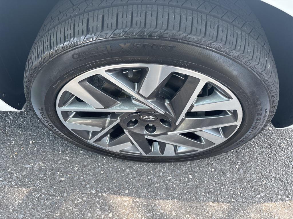 used 2022 Hyundai Santa Fe car, priced at $25,600