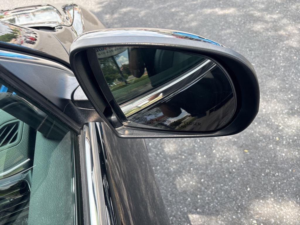 used 2019 Jeep Cherokee car, priced at $17,000
