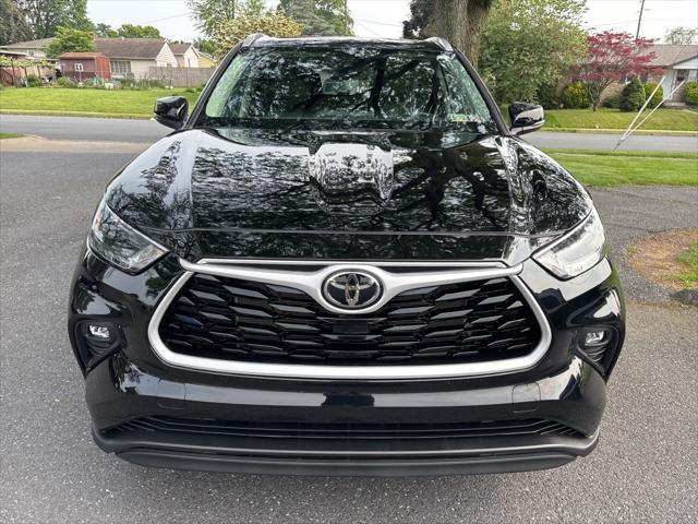 used 2022 Toyota Highlander car, priced at $37,800