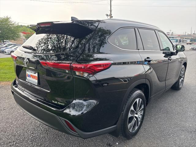 used 2022 Toyota Highlander car, priced at $37,800