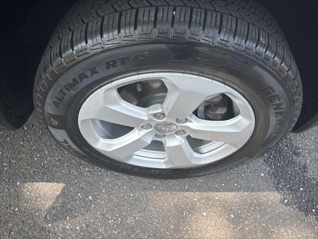 used 2019 Jeep Compass car, priced at $14,000