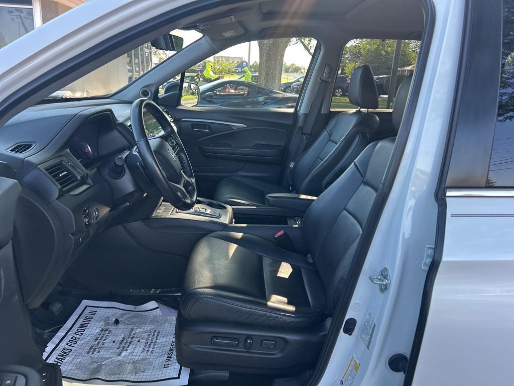 used 2022 Honda Pilot car, priced at $29,000