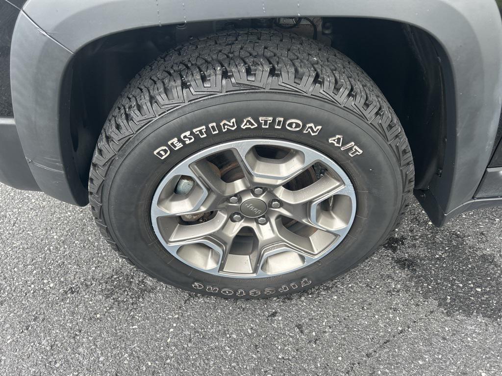 used 2022 Jeep Cherokee car, priced at $20,400