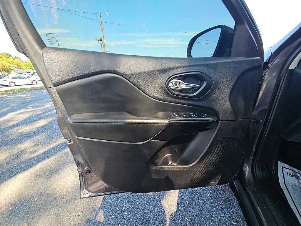 used 2019 Jeep Cherokee car, priced at $15,600