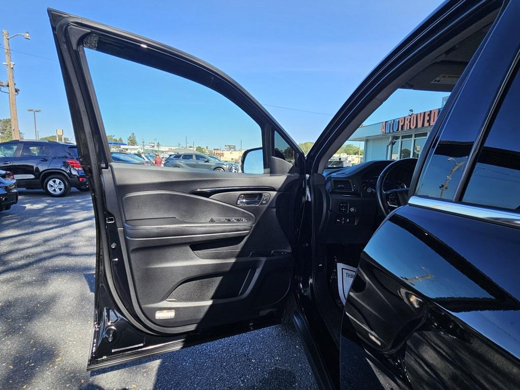 used 2021 Honda Pilot car, priced at $33,200