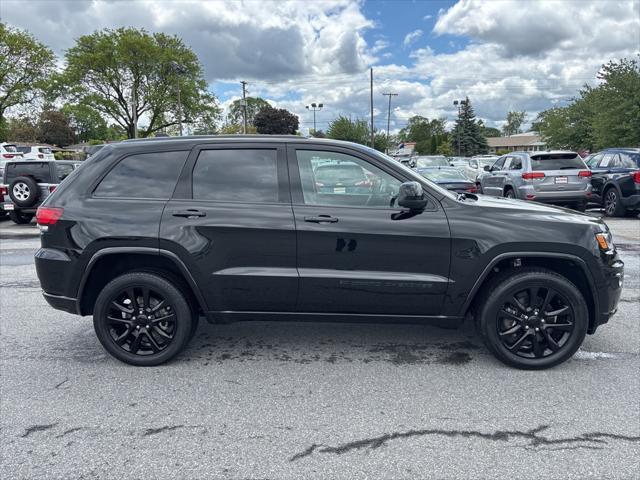 used 2022 Jeep Grand Cherokee car, priced at $27,600