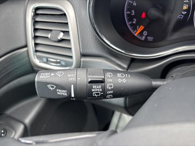 used 2022 Jeep Grand Cherokee car, priced at $27,600