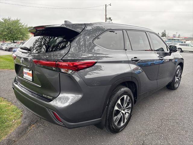 used 2021 Toyota Highlander car, priced at $30,600