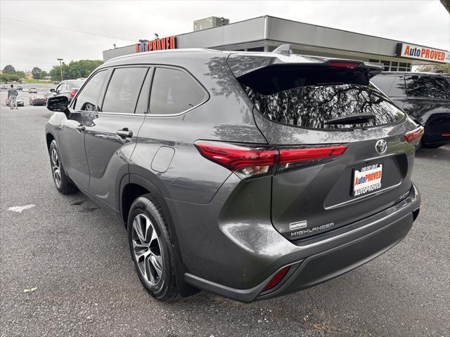used 2021 Toyota Highlander car, priced at $30,600