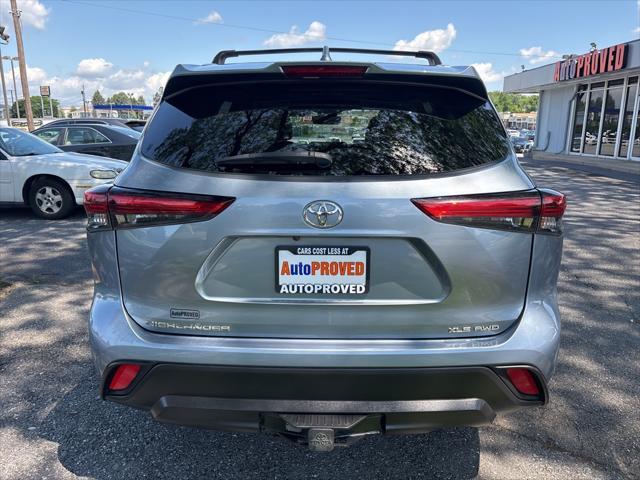 used 2022 Toyota Highlander car, priced at $35,800