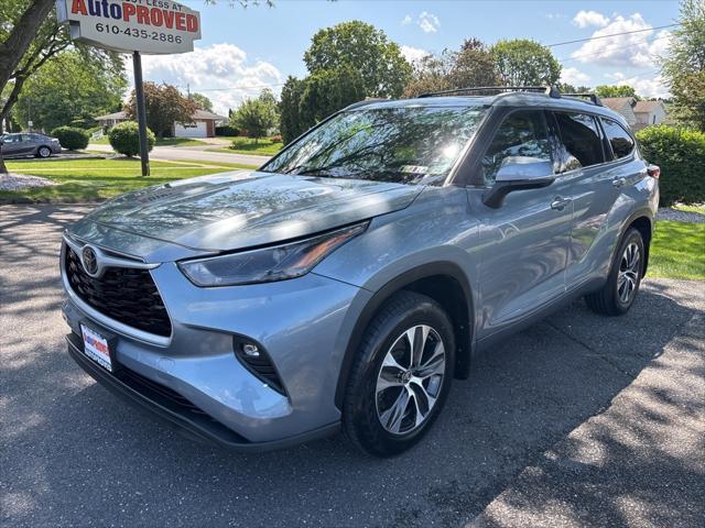 used 2022 Toyota Highlander car, priced at $35,800