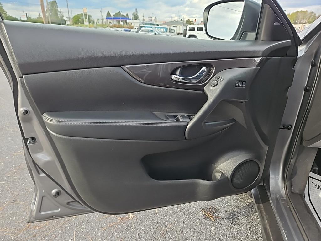 used 2019 Nissan Rogue car, priced at $16,400