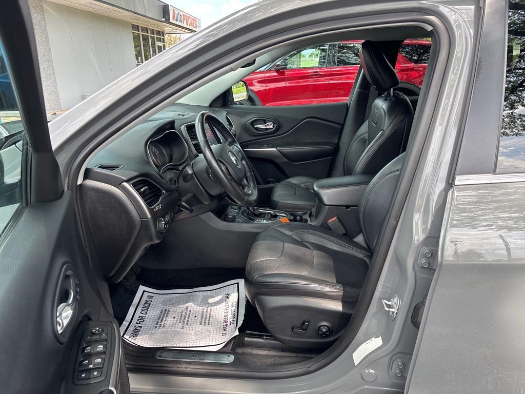 used 2019 Jeep Cherokee car, priced at $16,200