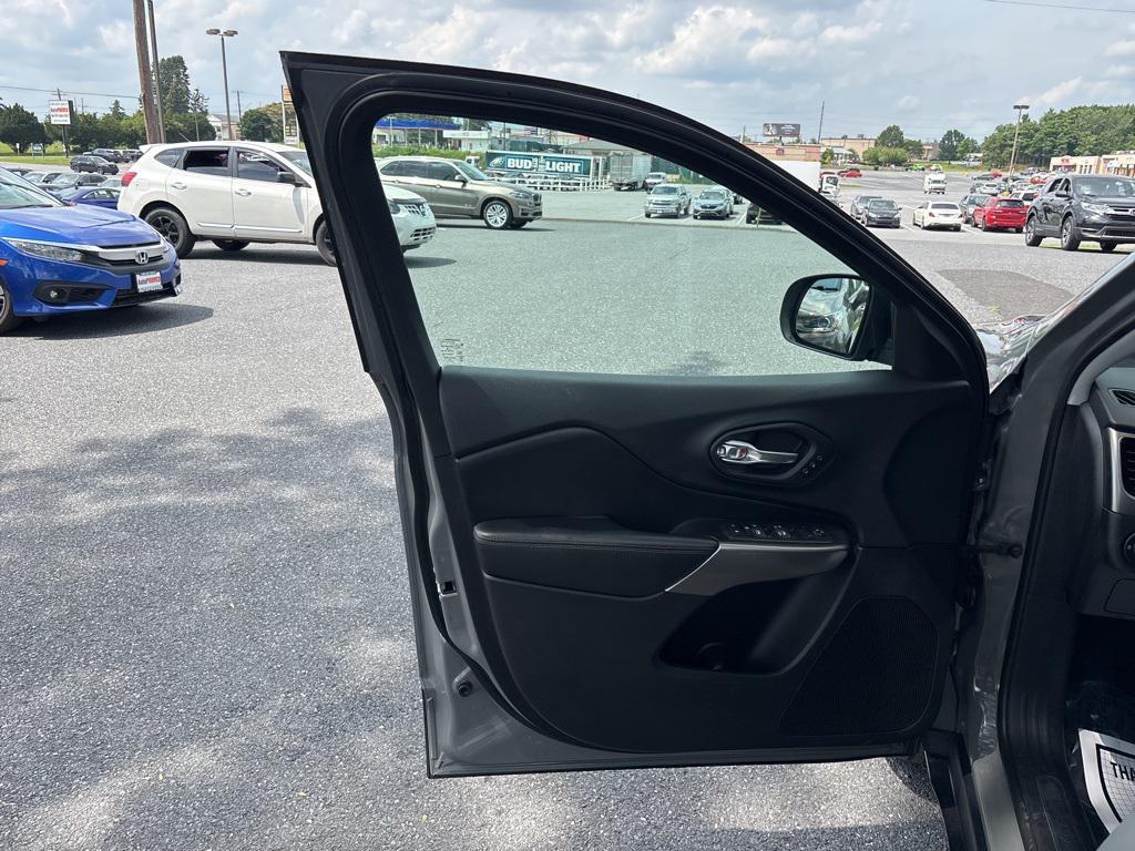 used 2019 Jeep Cherokee car, priced at $16,200