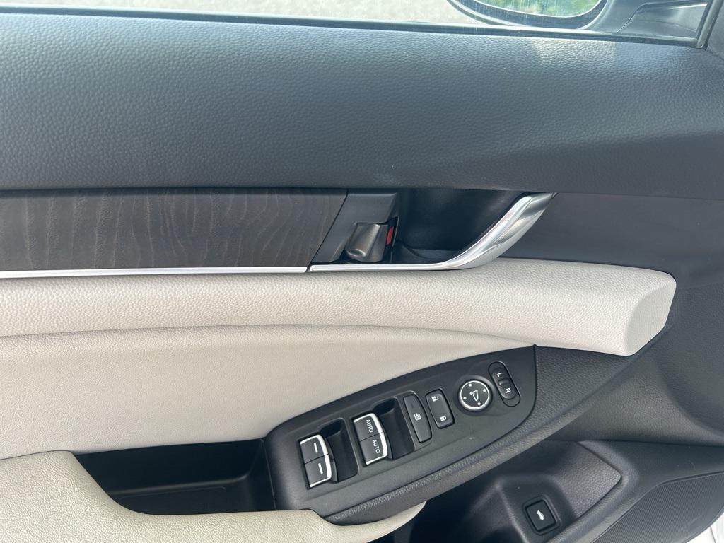 used 2021 Honda Accord Hybrid car, priced at $25,000