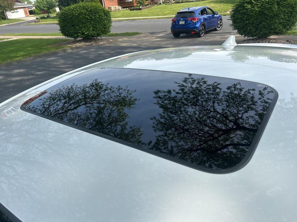 used 2021 Honda Accord Hybrid car, priced at $25,000